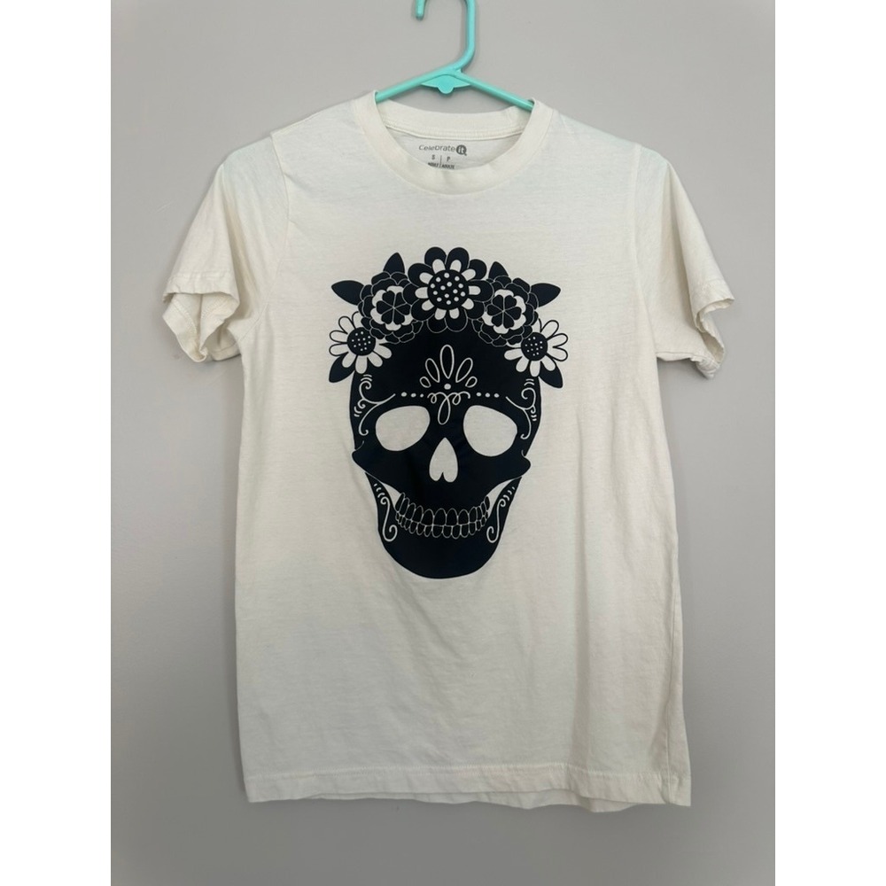 Celebrate It Floral Sugar Skull Graphic Tee Ivory Cotton T-Shirt Small